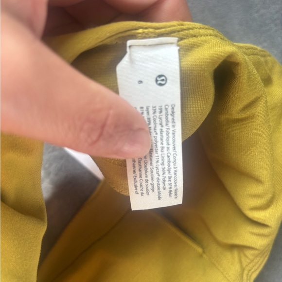 Lululemon Nulu Cross-Front Yoga Bra *Light Support, B/C Cups
Auric Gold Size 6 - Picture 6 of 7
